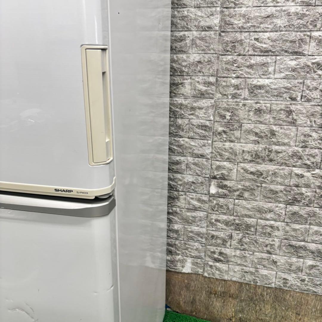 605 SHARP どっちもドア　大型冷蔵庫　314L 300L強　自動製氷