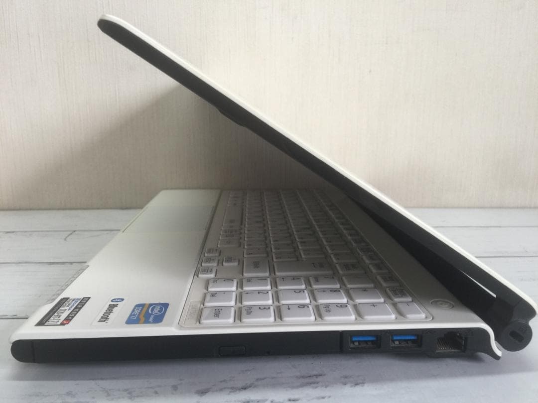 NEC LM750LS6W 13.3型 コンパクト テンキー付きノートパソコン