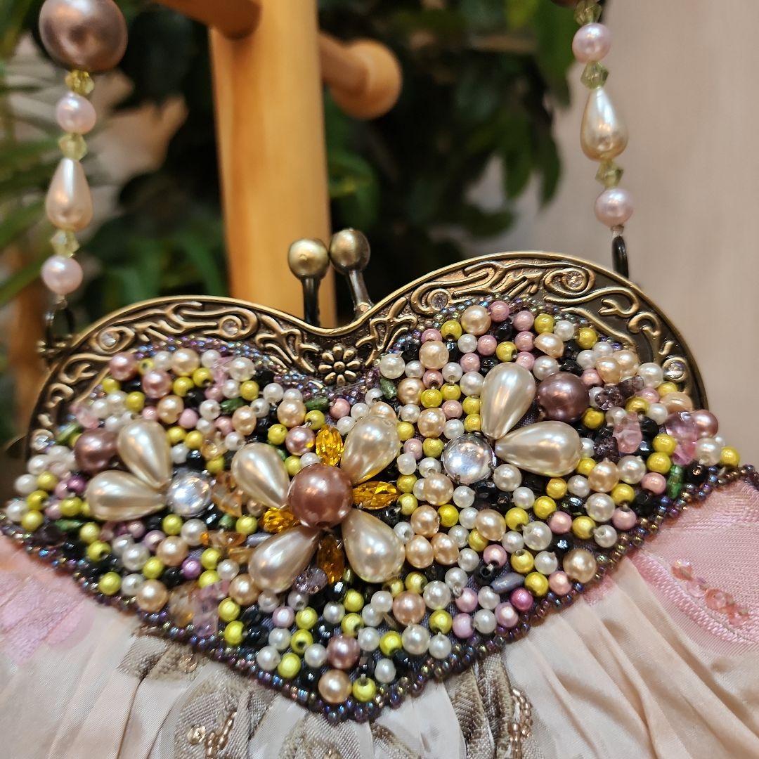 MARY FRANCES:メリーフランシスビーズ装飾パーティーバッグ