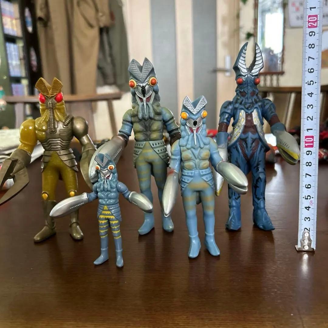 ウルトラマン　ソフビ　怪獣　まとめ売り