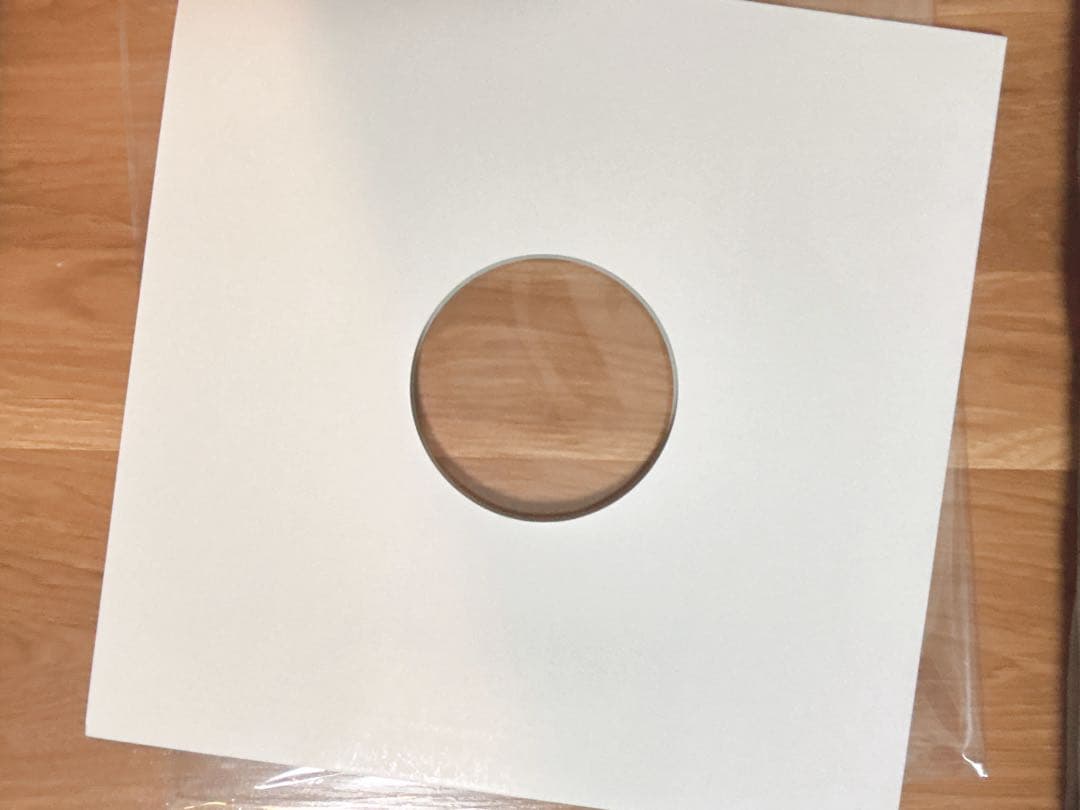 CHA EUN-WOO 　チャウヌ　CK サイン入りのTシャツ