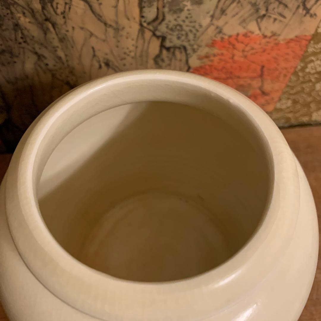 村田亀水   牙白瓷  瓶 美品    243