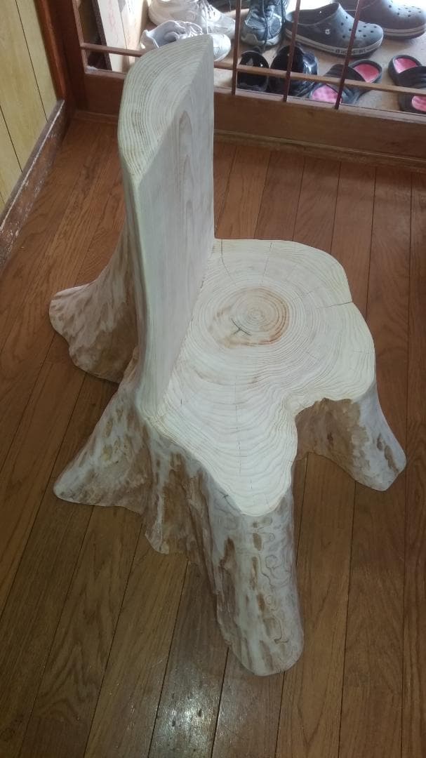 檜　切り株の椅子　丸太　背もたれ付き