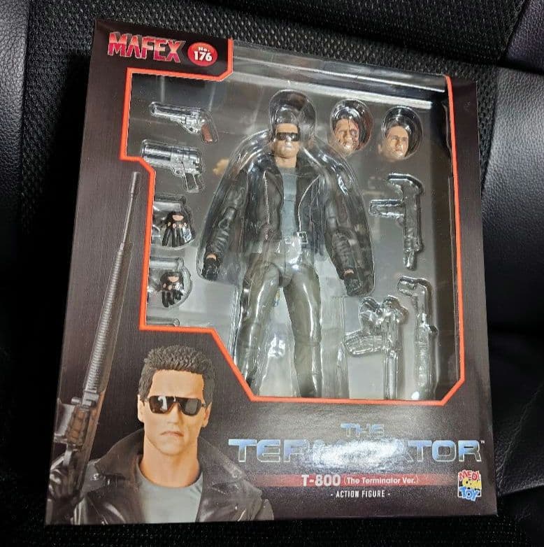 MAFEX No.176 T-800 フィギュア