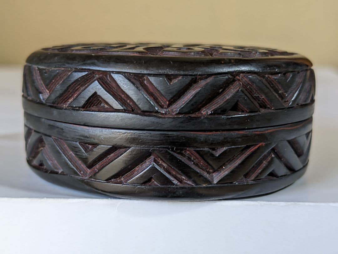 ♦中国 古美術品 骨董品 古玩 堆朱 堆黒 盒子 香合 漆芸 漆器 骨董品