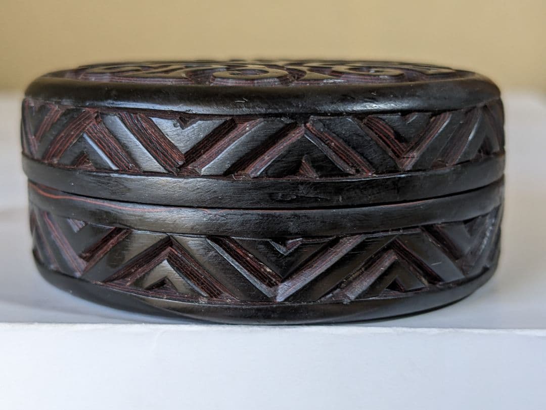 ♦中国 古美術品 骨董品 古玩 堆朱 堆黒 盒子 香合 漆芸 漆器 骨董品