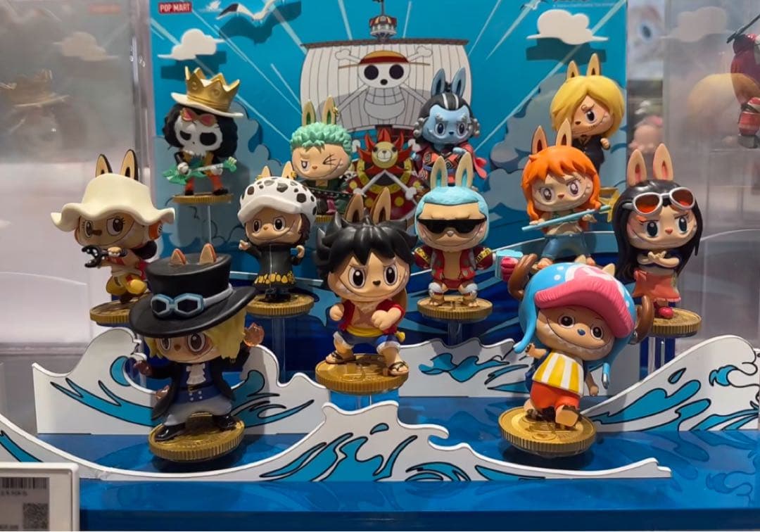 POPMART正規品ONE PIECE x LABUBU フィギュア