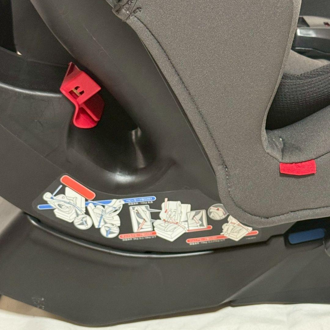 Combi コンビ ウィゴーロングHI　チャイルドシート