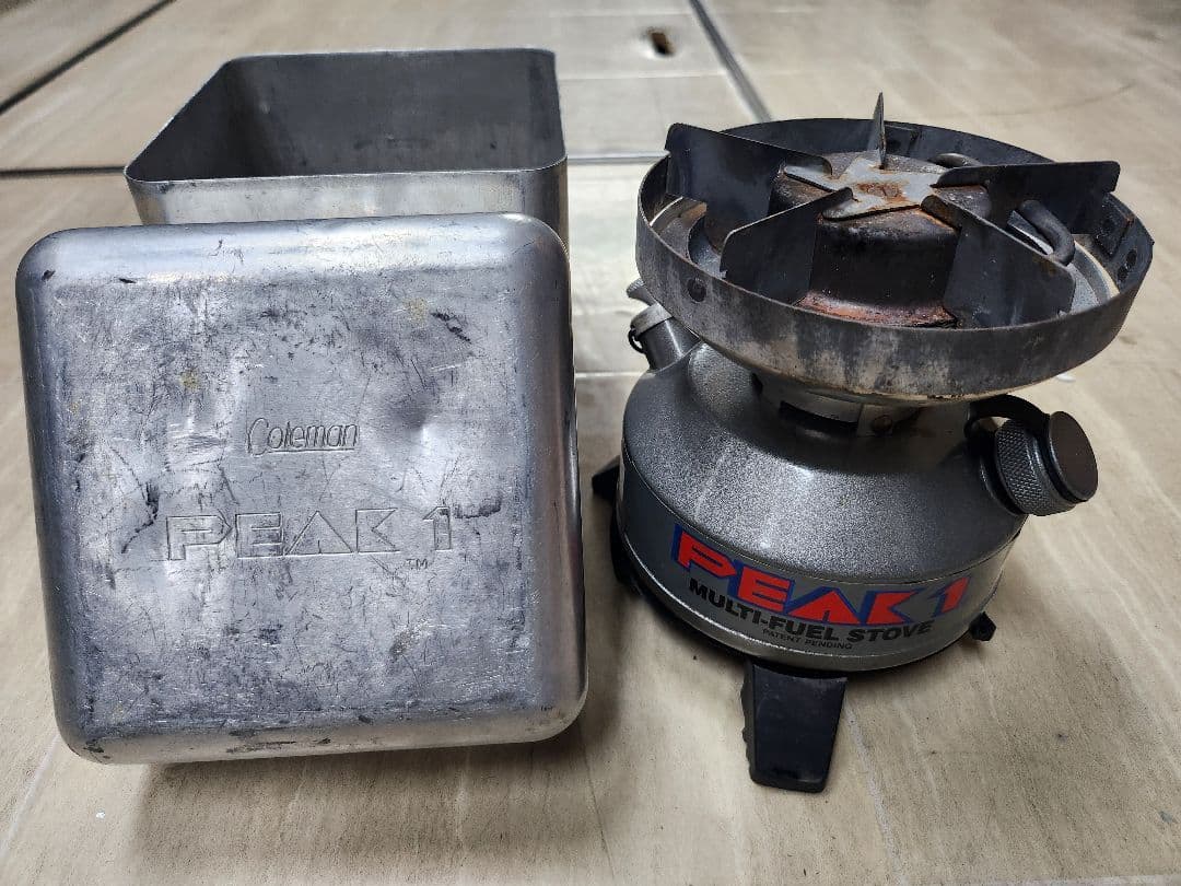 PEAK 1 Colemanマルチフューエルストーブ　オプションケース付動作品