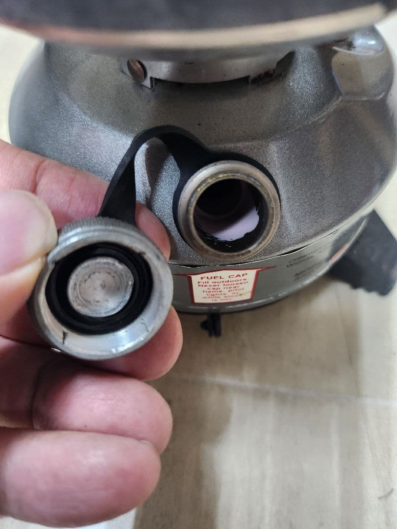 PEAK 1 Colemanマルチフューエルストーブ　オプションケース付動作品