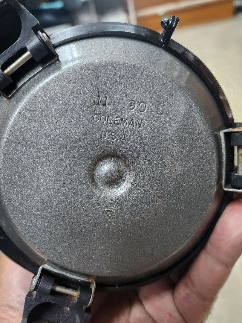 PEAK 1 Colemanマルチフューエルストーブ　オプションケース付動作品