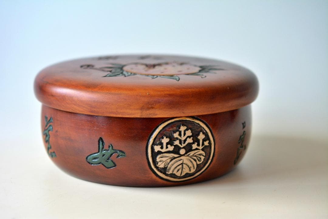 ユ*イ様 烏城彫り お菓子茶びつ 菓子器