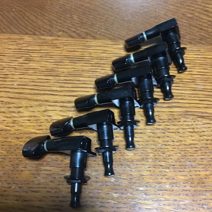 エレキギター用片側タイプの糸巻き(BLACK)