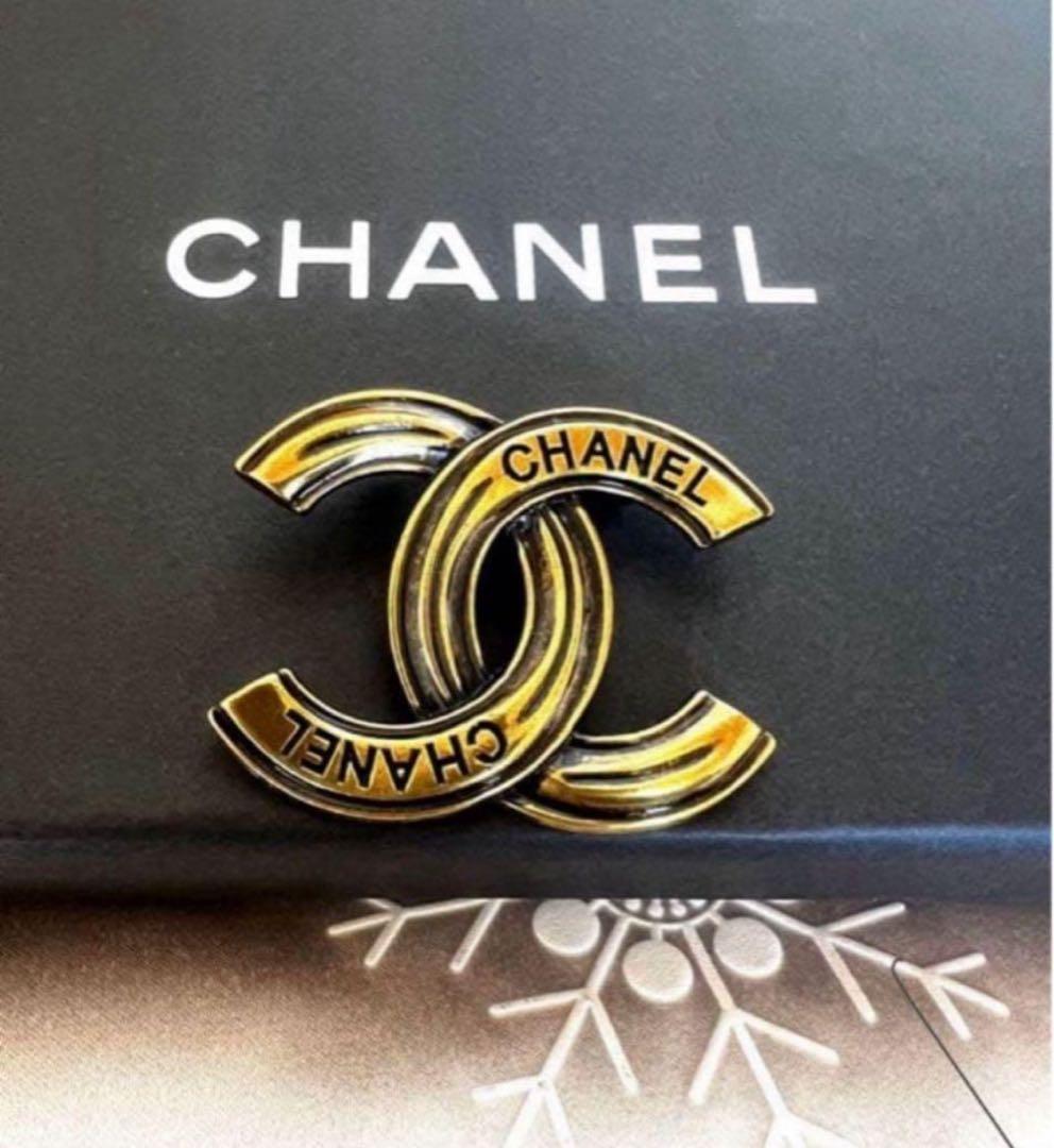 海外で買い集めたブローチ CCロゴゴールド ブローチ 新品未使用7点セット