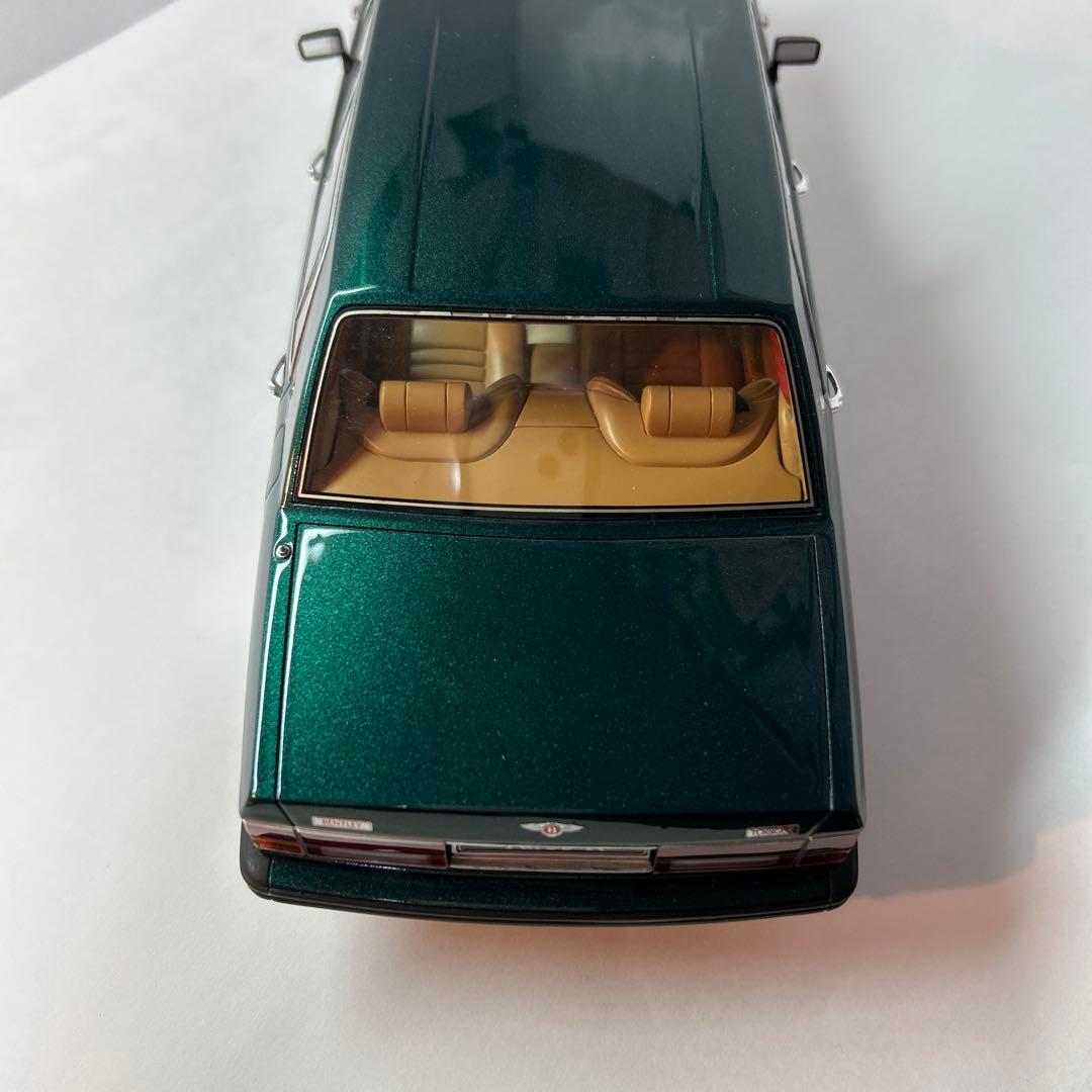 1/18 GTS ベントレーダーボー（ホォレストグリーン）