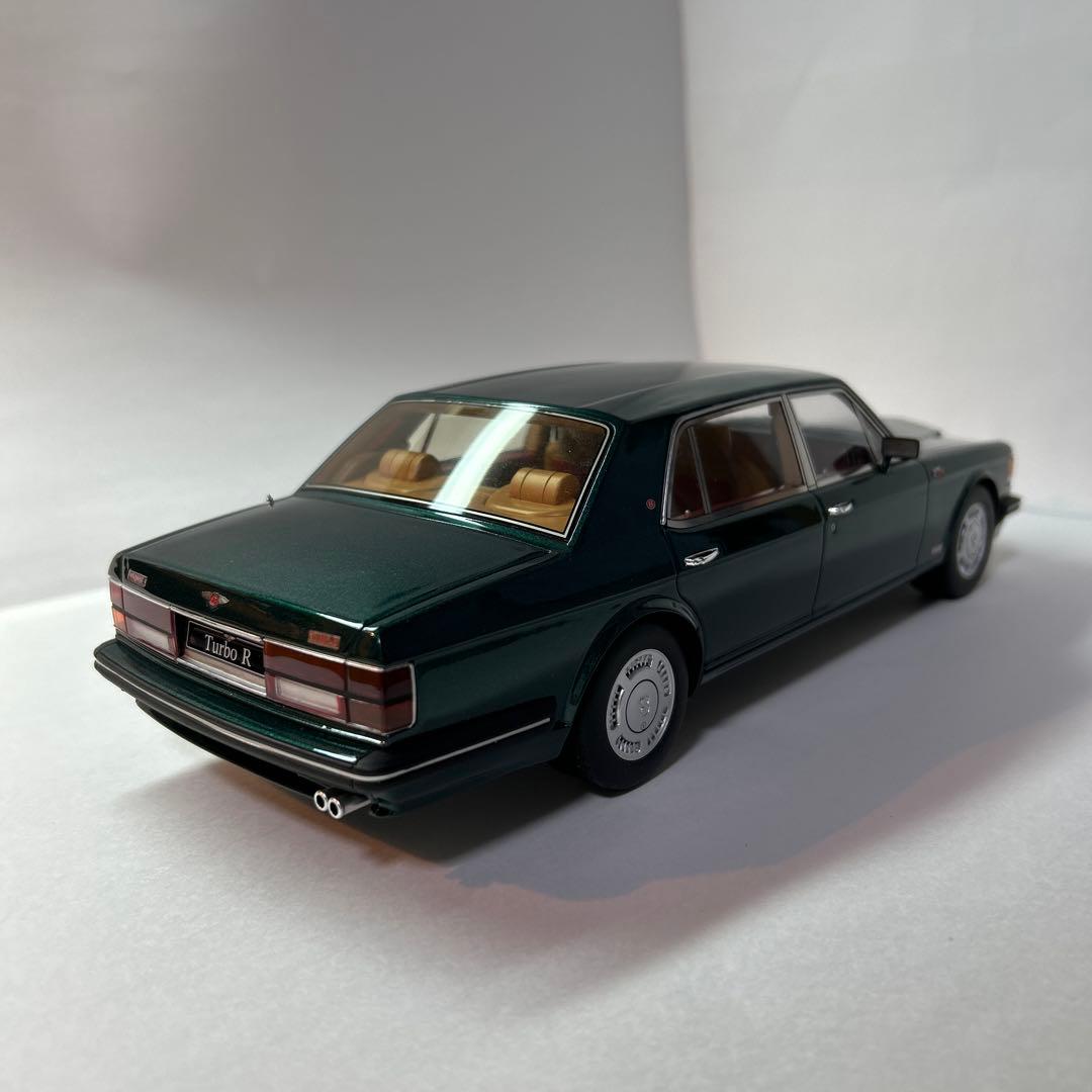 1/18 GTS ベントレーダーボー（ホォレストグリーン）