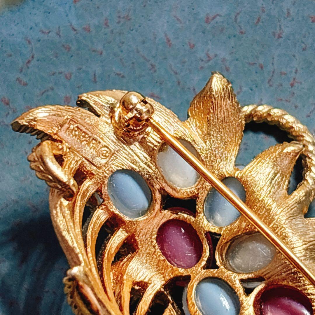 トリファリ 可愛らしい色合い カボジョン イースター エッグ ブローチ 春