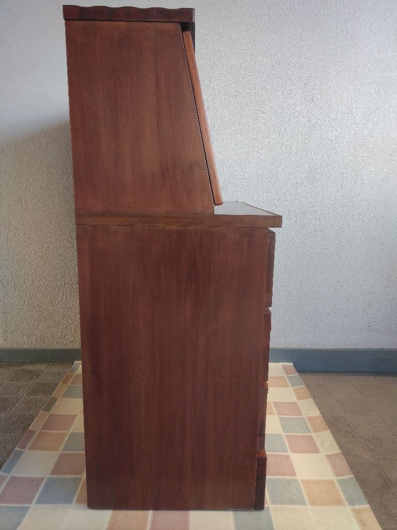 チェスト付きライティングビューロー