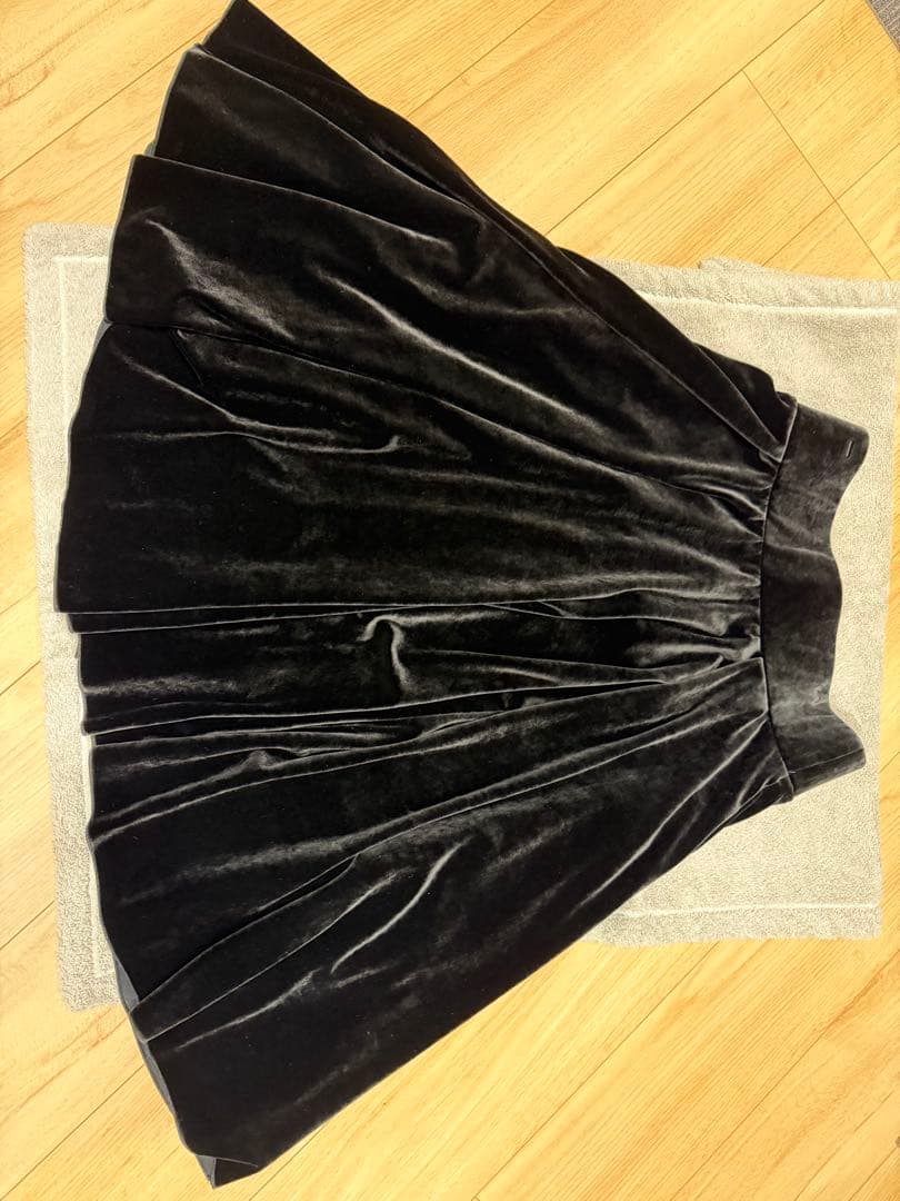 フォクシーDAISY LIN ブラックベロアスカート❣️４２サイズ定価６８２００円