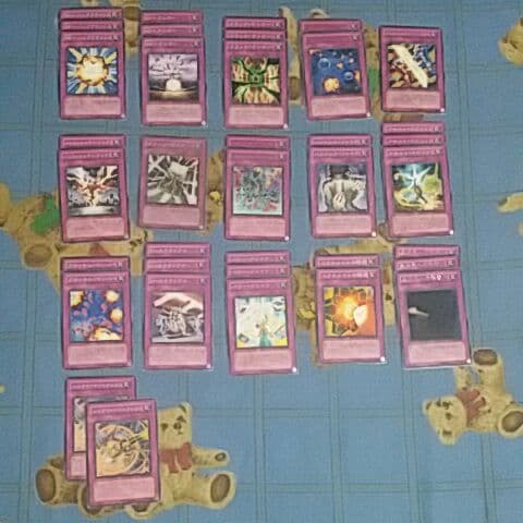 遊戯王引退 ブラックフェザー・ドラゴンホログラフィックレア　収録パックまとめ付き