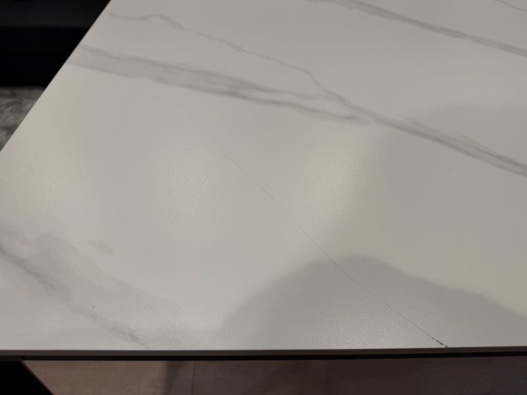 Armonia Monolito ダイニングテーブル