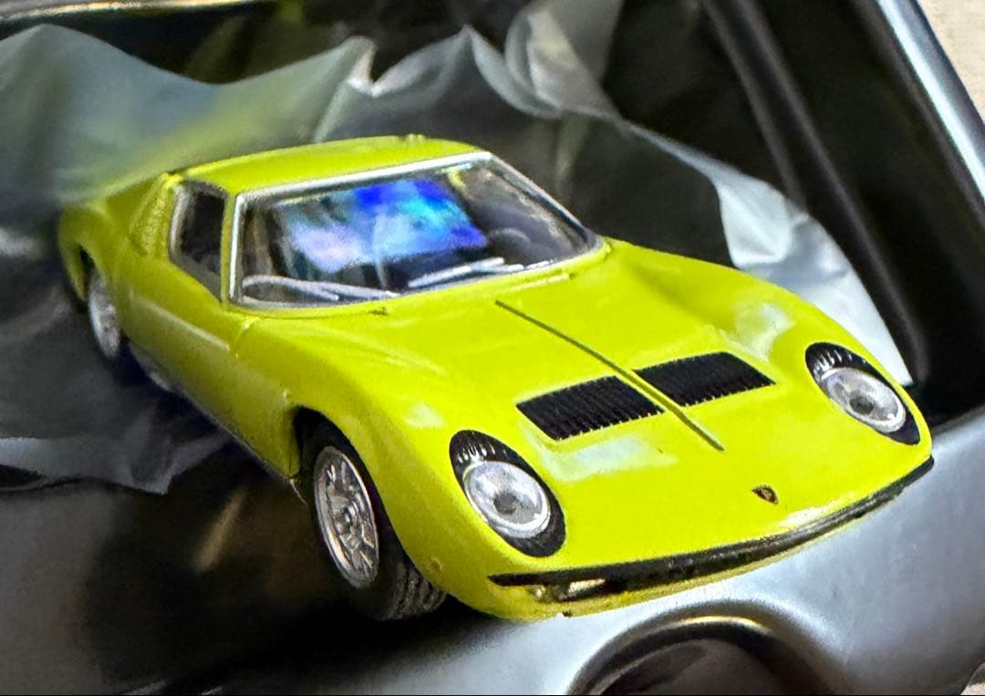 トミカリミテッドヴィンテージ　ランボルギーニ ミウラ S キミドリ