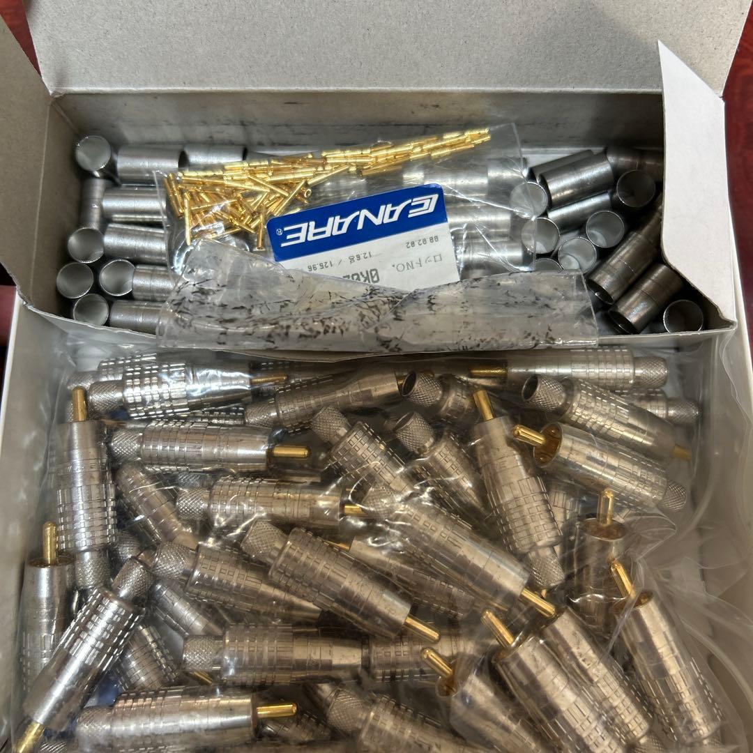 CANARE RCAP-C5F 70個ほど