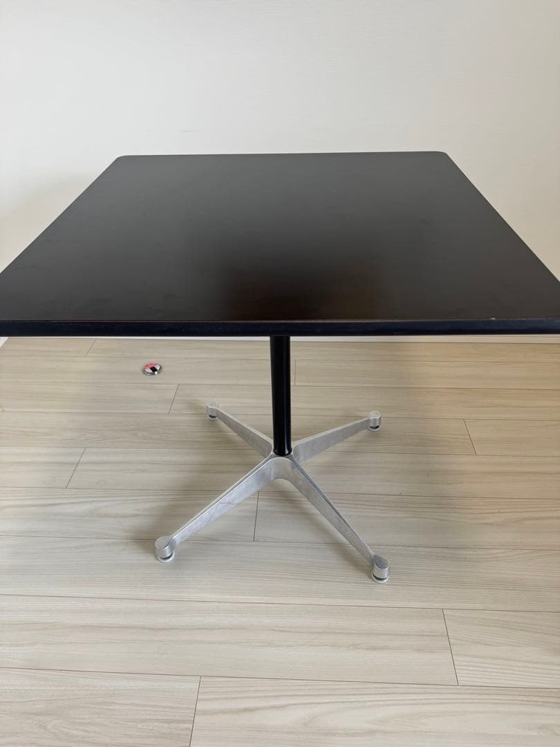 HermanMiller イームズテーブル　コントラクトベース　ブラック