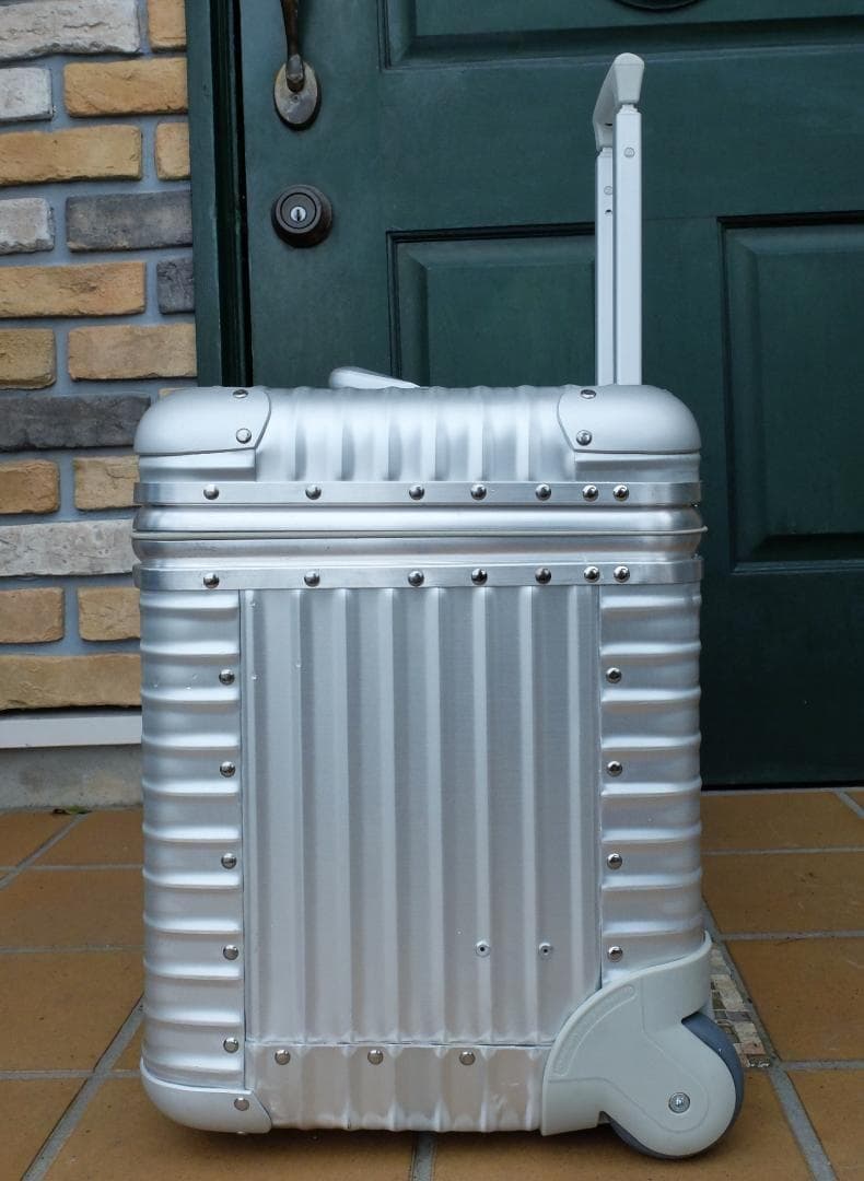 リモワ 985.51『ポルシェ』特別仕様 2輪TSAパイロット特大56L 激レア