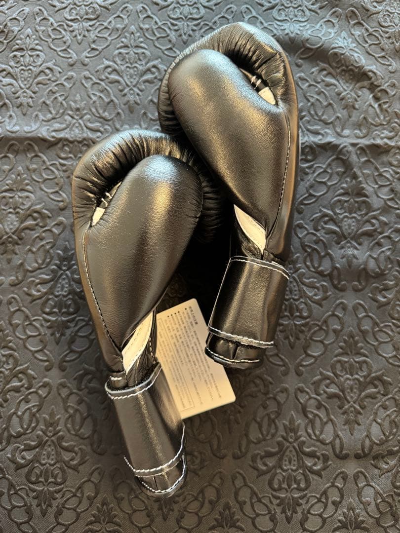 ウィニング　Winning ボクシンググローブ 8 oz ブラック新品未使用品