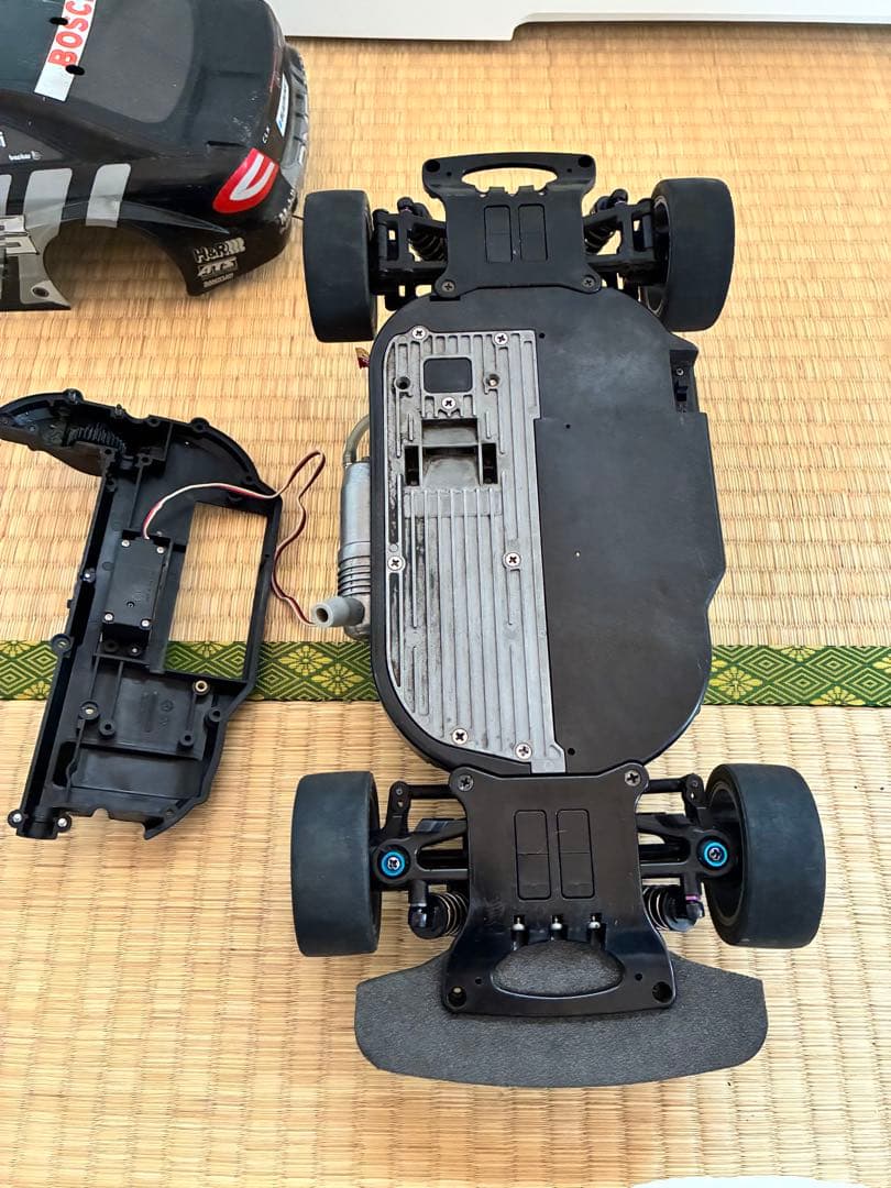 タミヤ エンジンカー TG10？AMG メルセデス