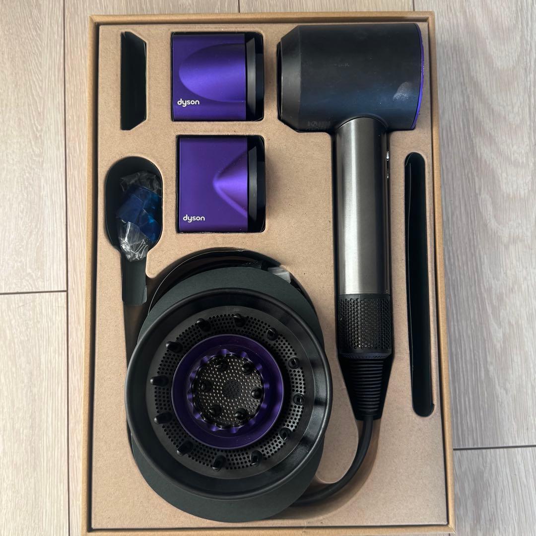 ダイソン　ドライヤー