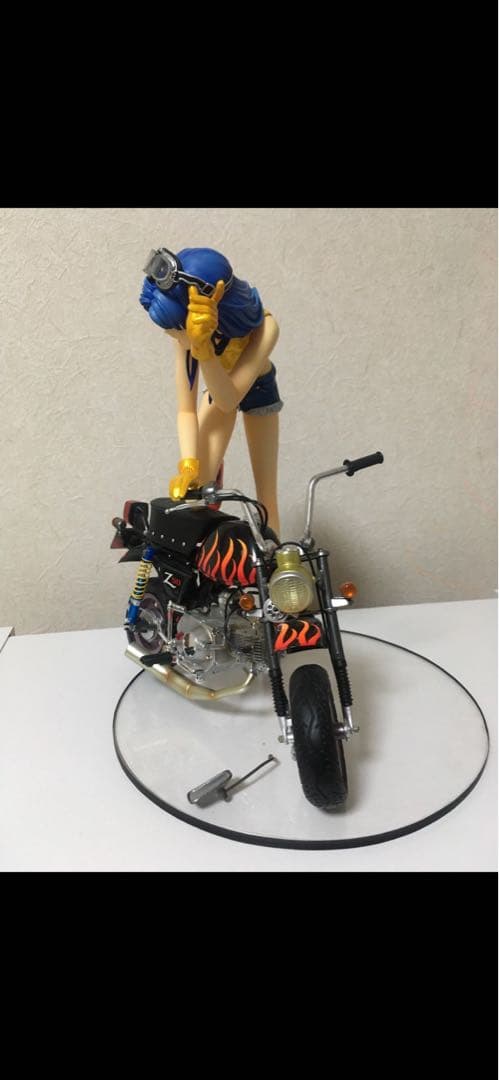 エヴァンゲリオン 葛城ミサト フィギュア ガレージキット　完成品　バイク