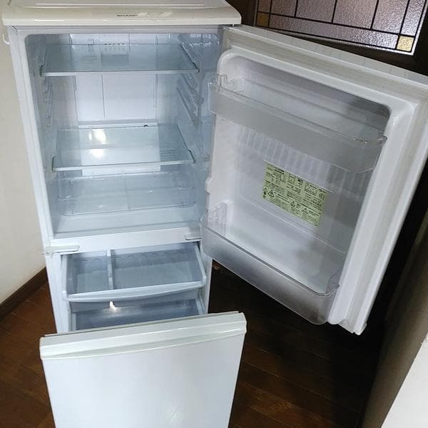 マサキー　SHARP 137L 2ドア冷凍冷蔵庫 2015年