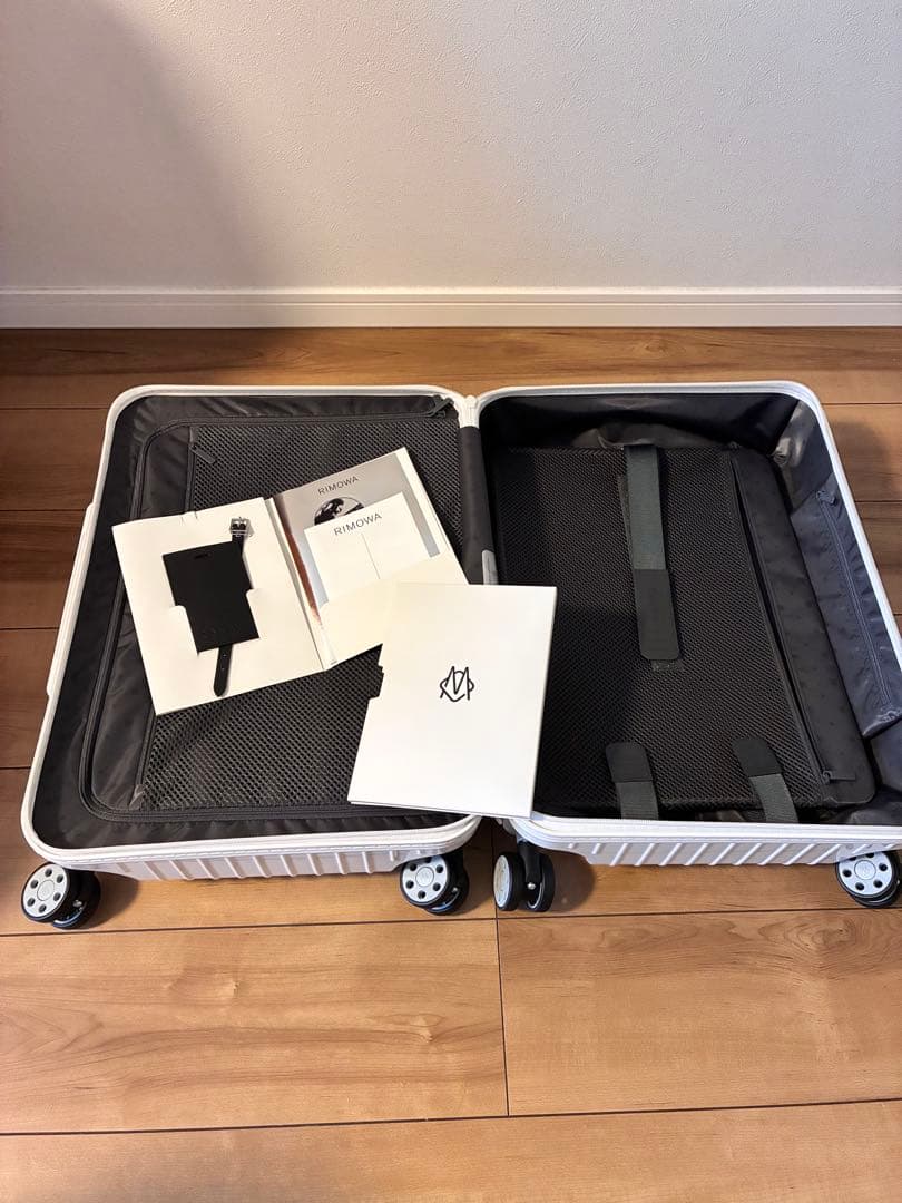 【新品】RIMOWA キャビン