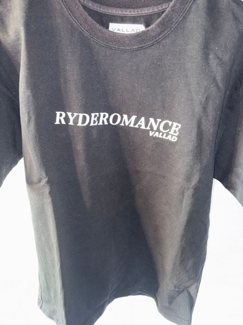 RYDEROMANCE VALLAD ブラック Tシャツ
