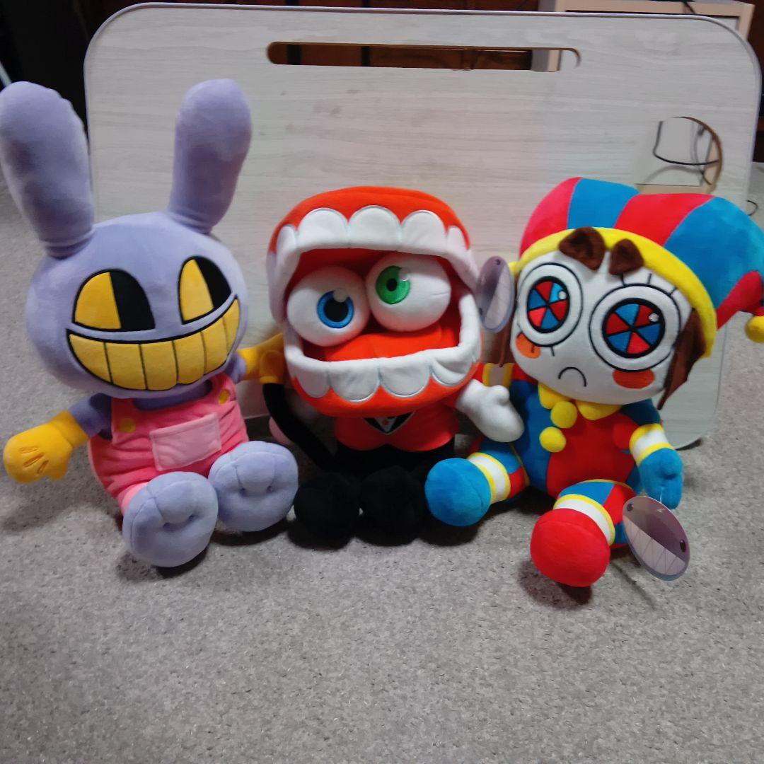 素晴らしいデジタルサーカス公式ぬいぐるみセット3つすべてを含む