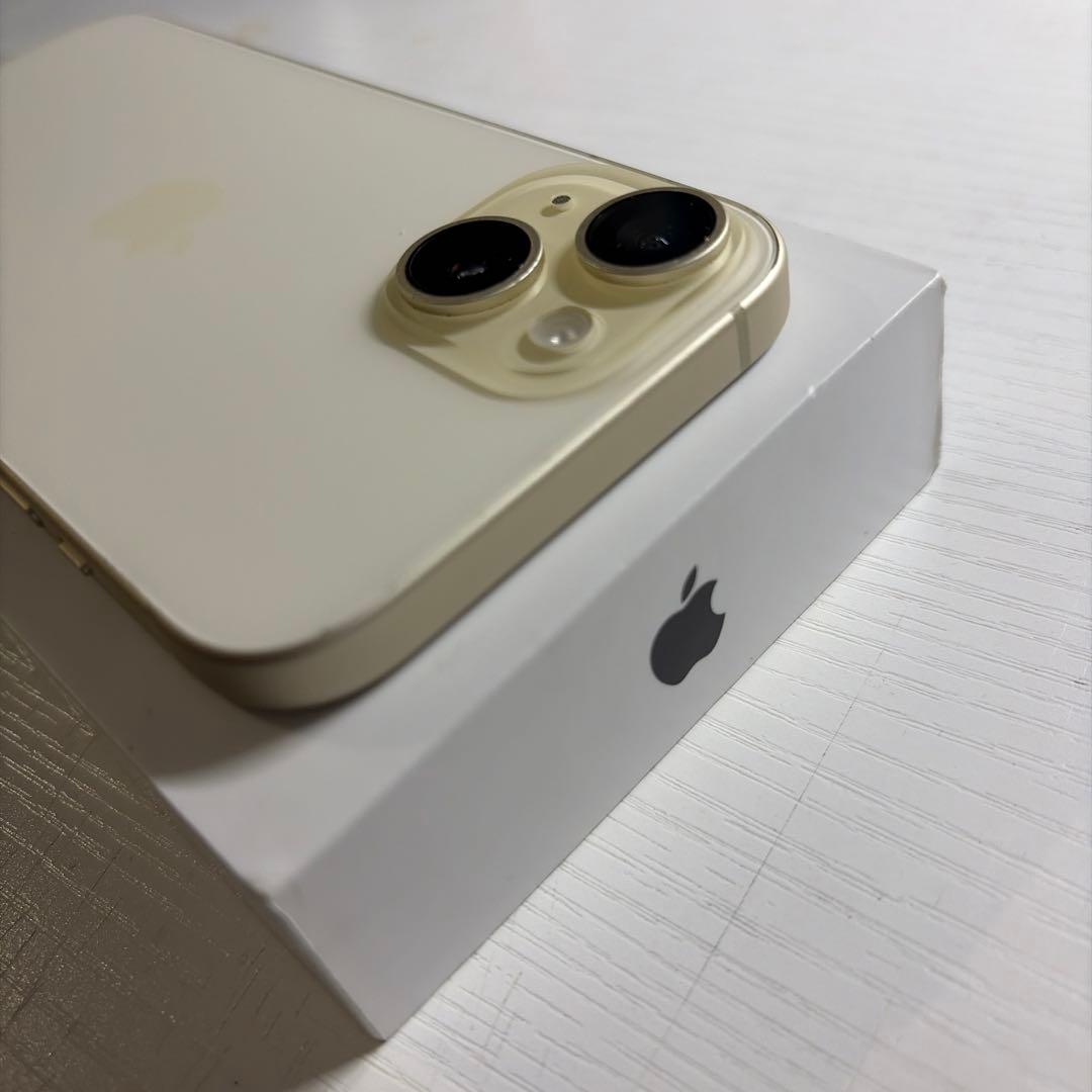 iPhone15 128GB イエロー SIMフリー 極美品