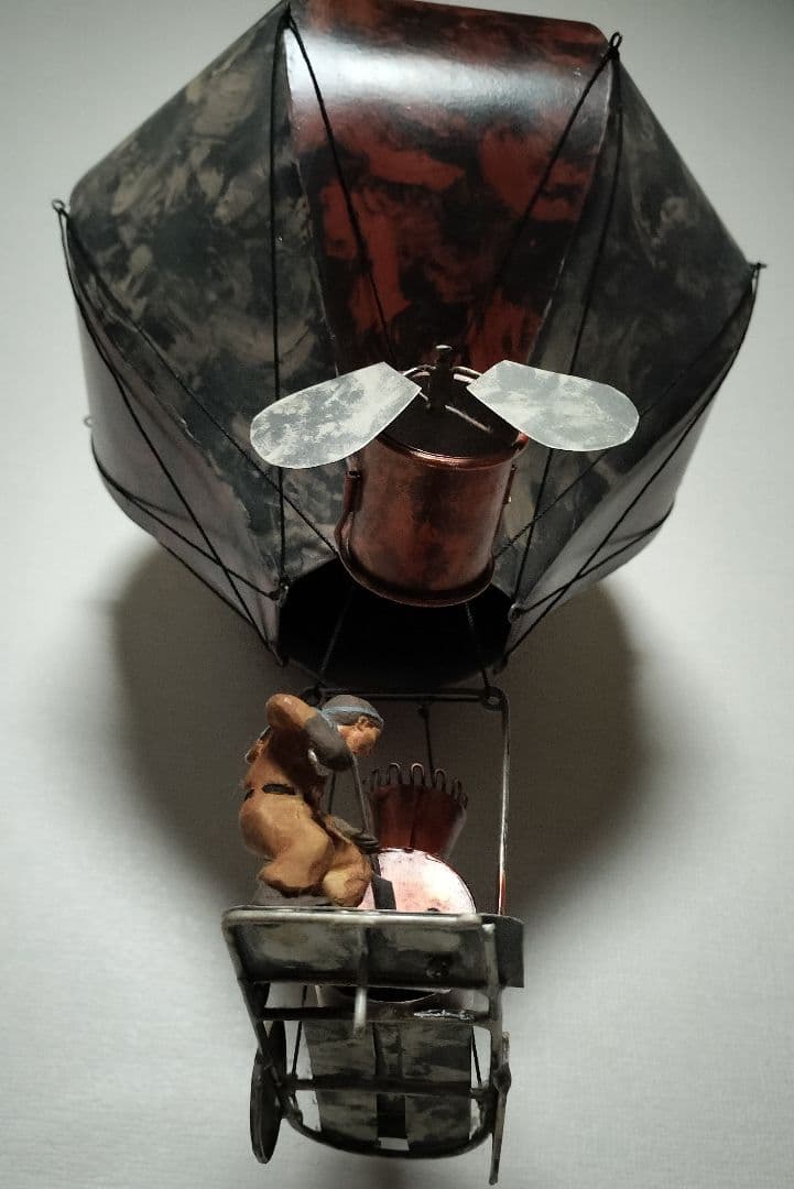 ブリキ バルーン 気球 アンティーク 熱気球 ゴンドラ釜焚き人形