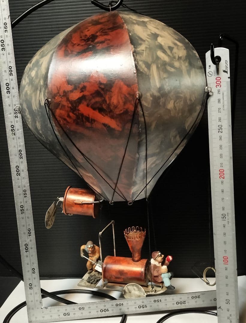 ブリキ バルーン 気球 アンティーク 熱気球 ゴンドラ釜焚き人形