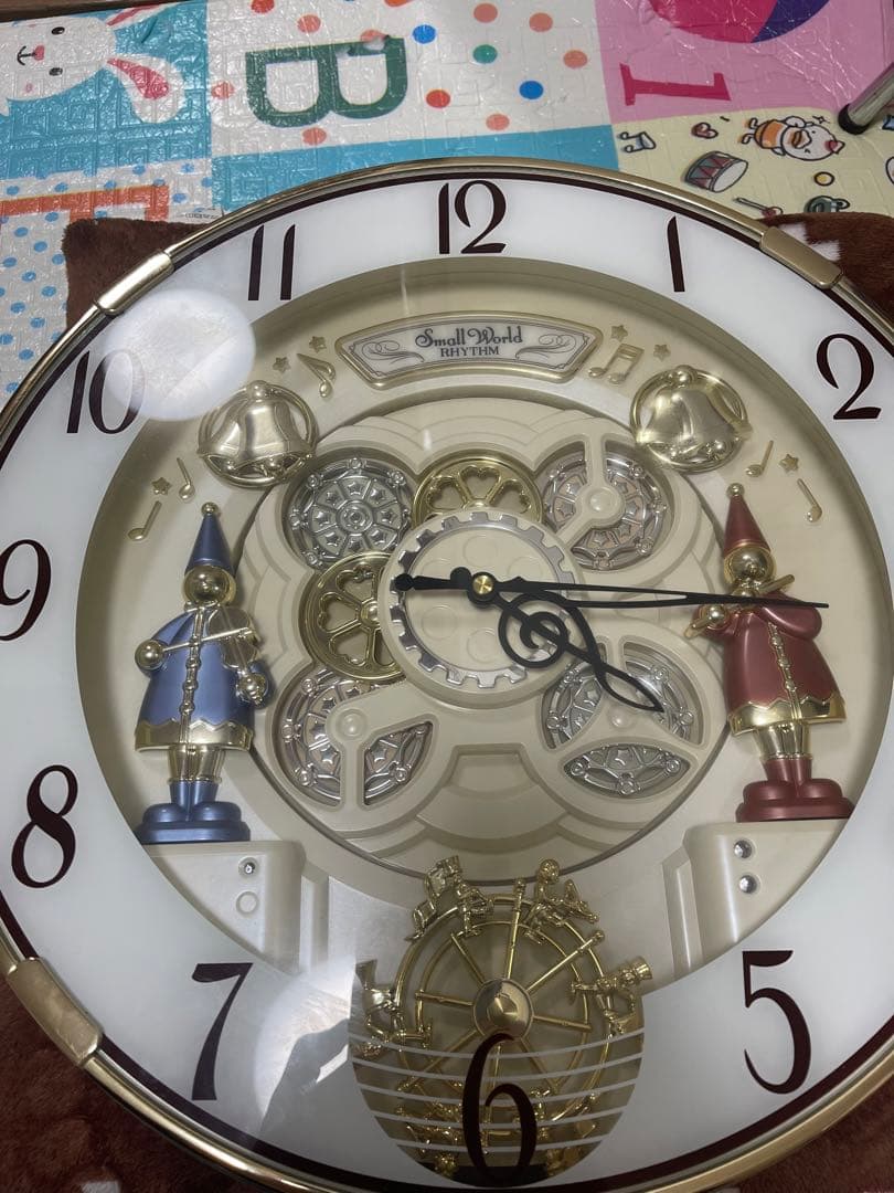電波時計　small world　スモールワールド　4MN490RH　ジブリ