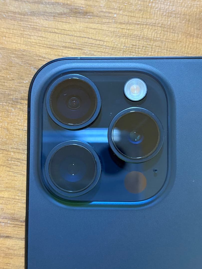 iPhone15pro Keisyam Elshaka専用