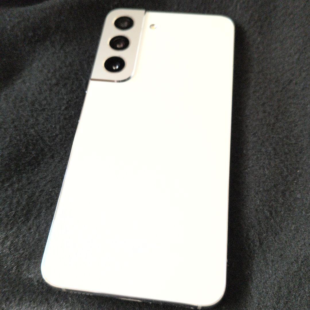 【値下げしました】Galaxy S22　ホワイト　キズ割れなどのない美品