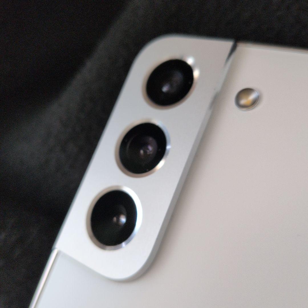 【値下げしました】Galaxy S22　ホワイト　キズ割れなどのない美品