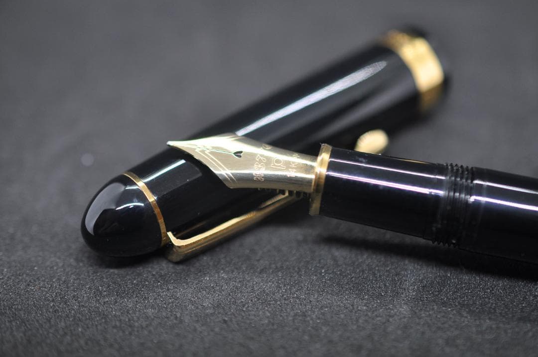 プラチナ万年筆　＃３７７６　バランス万年筆（１４金ペン先）