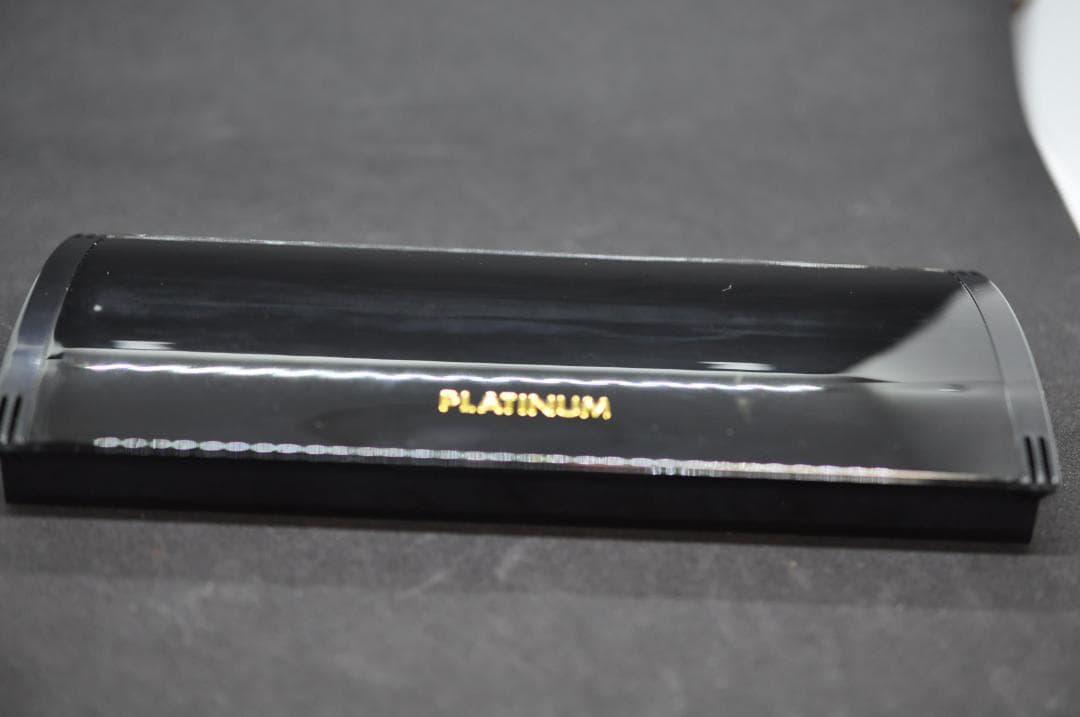 プラチナ万年筆　＃３７７６　バランス万年筆（１４金ペン先）