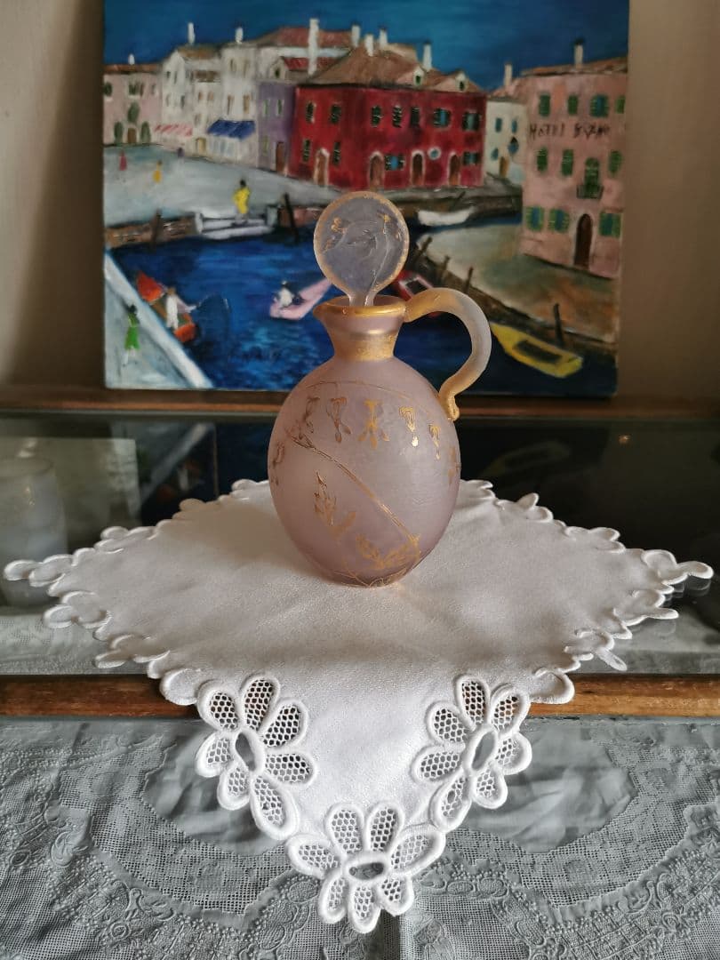 アンティークフランス 花びらチュールの西洋菊 スカラップ白糸刺繍 ハンカチクロス