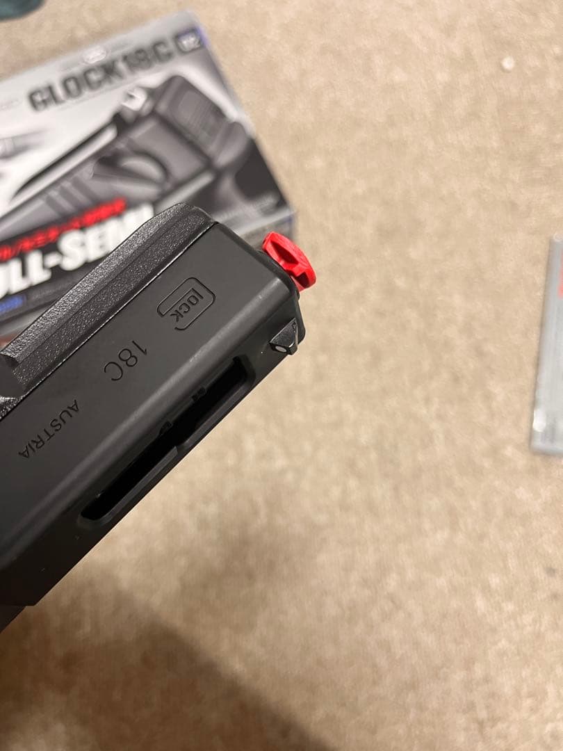 東京マルイ　G18C ガスブロ　箱付き