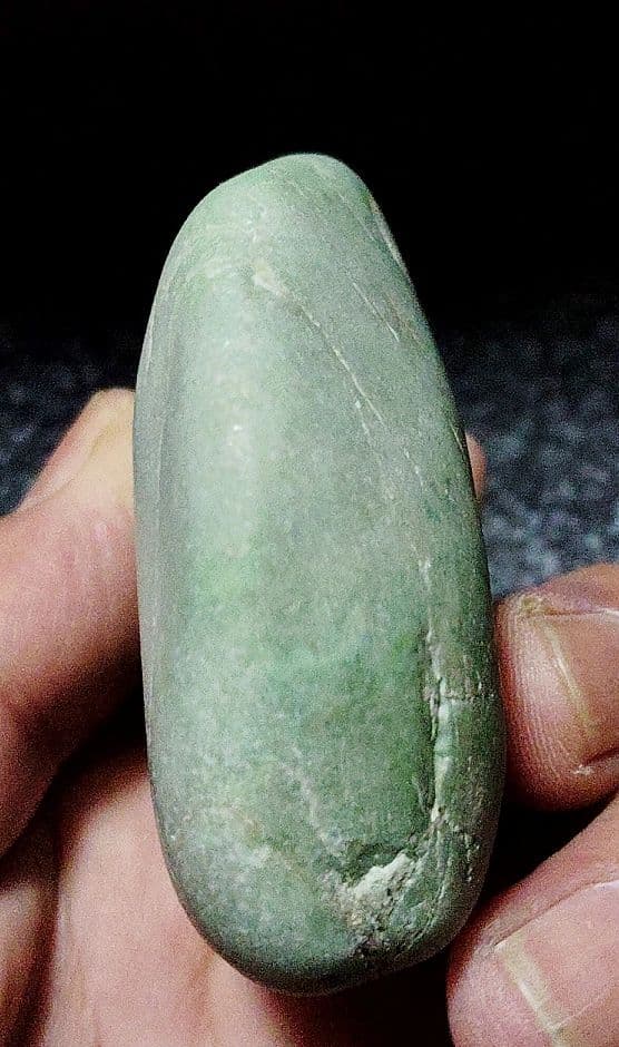 ★翡翠原石★糸魚川硬玉【上質海石・269ｇ】