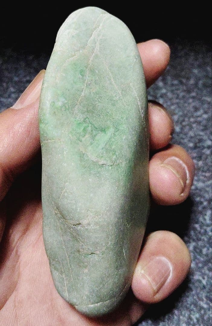 ★翡翠原石★糸魚川硬玉【上質海石・269ｇ】
